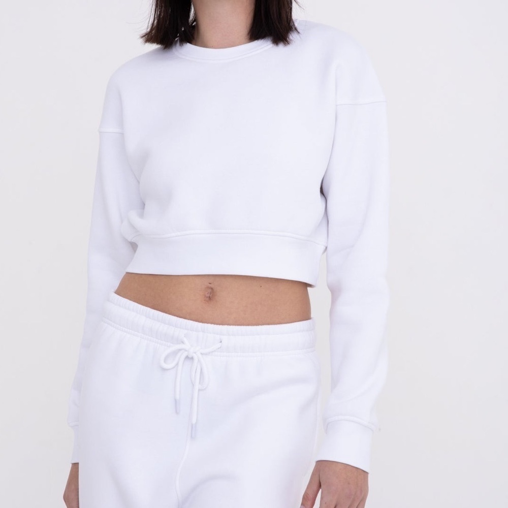 Mono B Off-Duty Cropped White Long Sleeve Crewneck Cozy Soft Sweatshirt S
